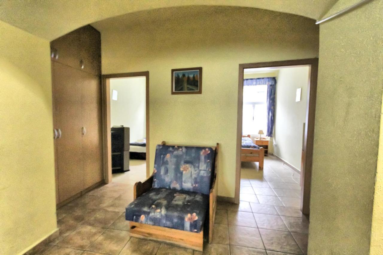 Afrodite Apartmanok Eger Luaran gambar