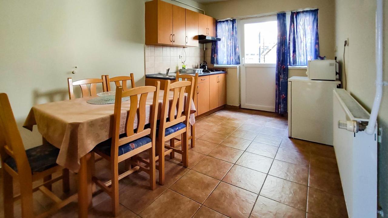Afrodite Apartmanok Eger Luaran gambar