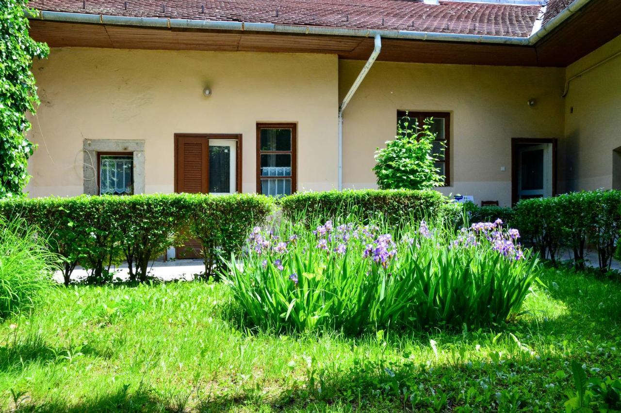 Afrodite Apartmanok Eger Luaran gambar
