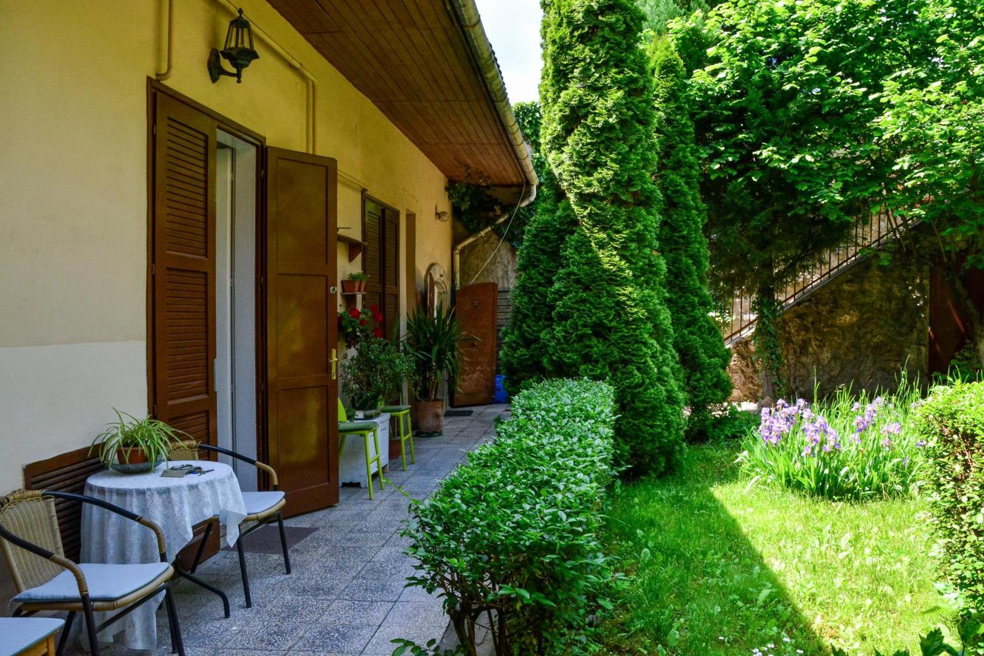 Afrodite Apartmanok Eger Luaran gambar