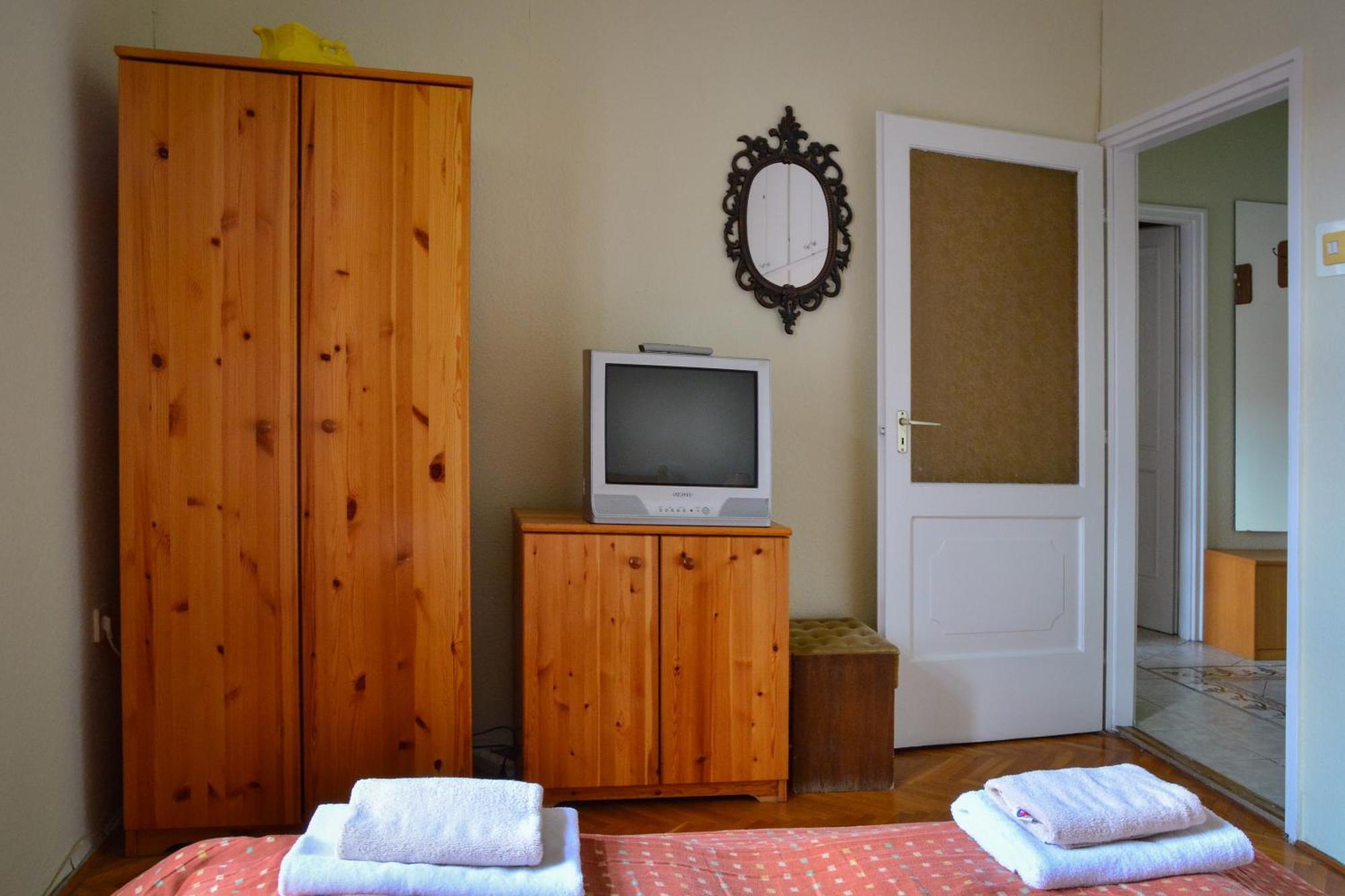 Afrodite Apartmanok Eger Luaran gambar