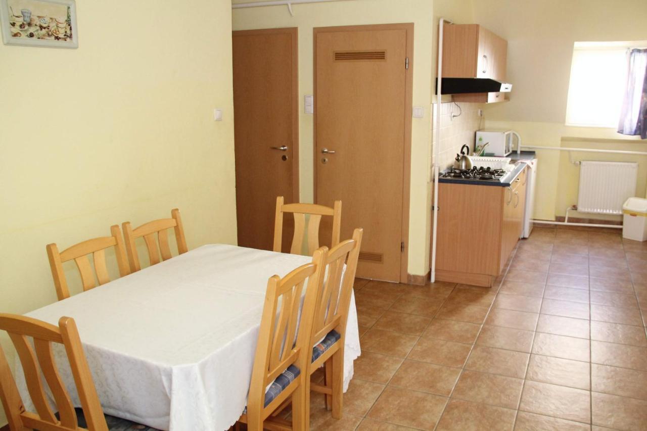 Afrodite Apartmanok Eger Luaran gambar